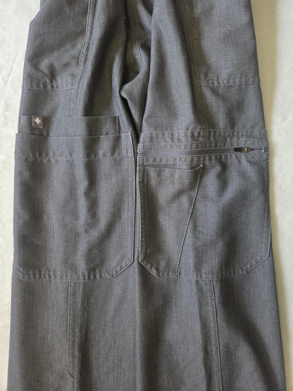 FIGS Mens Cairo Cargo Scrub Pants Graphite Gray Technical Collection Size S
